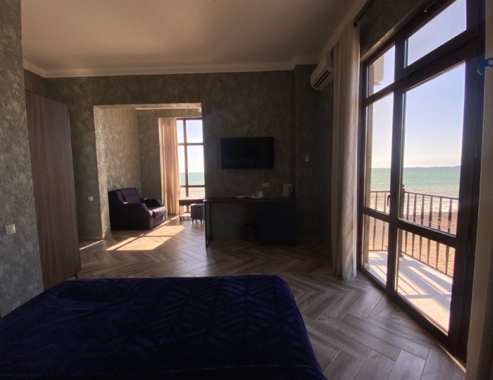 2-местное 2-комн. панорамный люкс - Отель Black Sea / Черное море Сухум